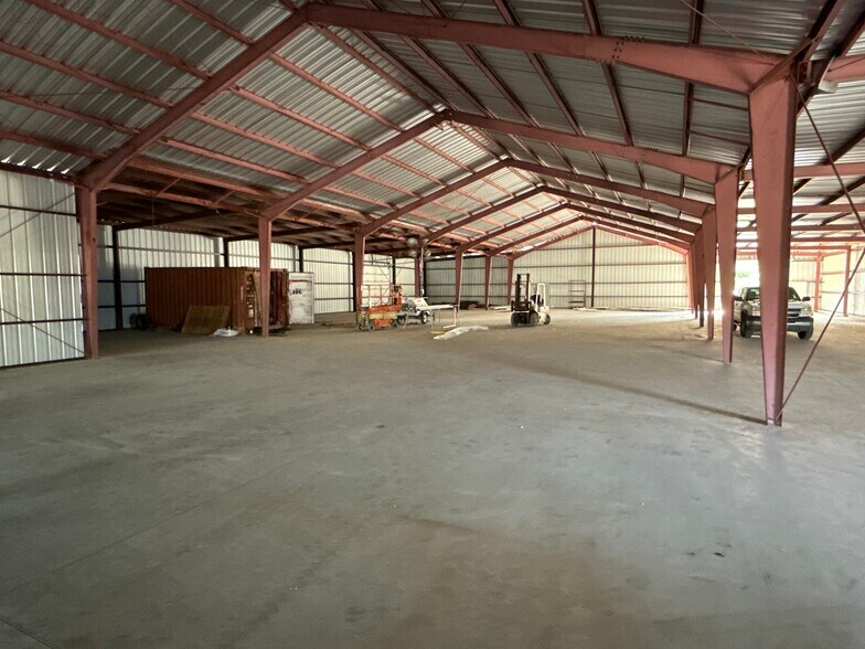 More Photos Of 2004 N Frazier St, Conroe Theater Concert Hall For Sale