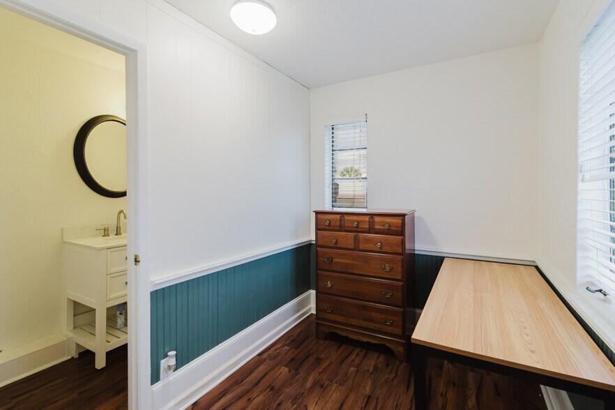 More Photos Of 37951 Meridian Ave, Dade City Office For Sale