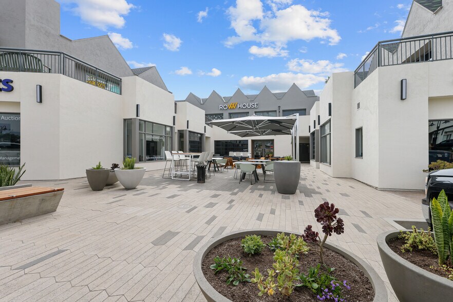 More Photos Of 437 S Highway 101, Solana Beach Unknown For Lease