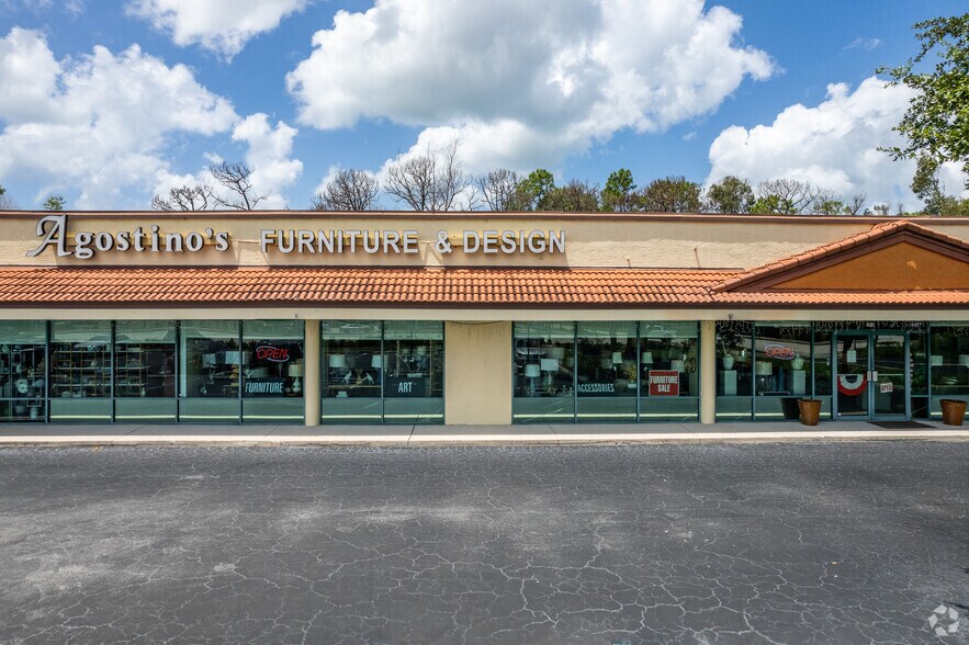 More Photos Of 11985 Tamiami Trl N, Naples Freestanding For Sale