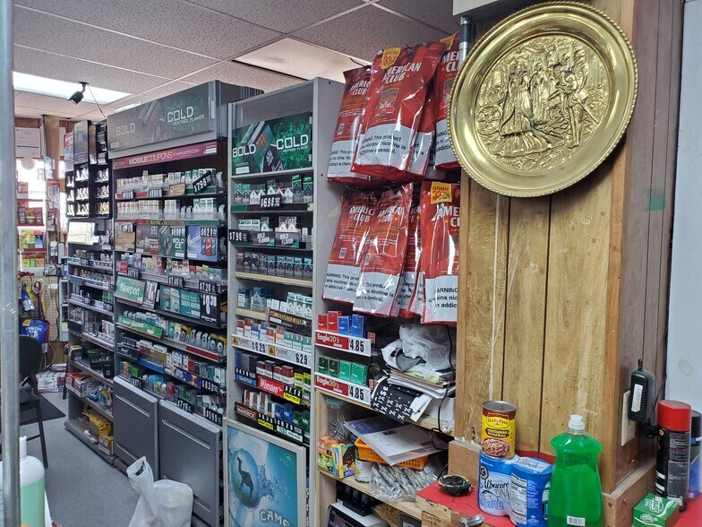More Photos Of 1424 E Noble Ave, Guthrie Convenience Store For Sale