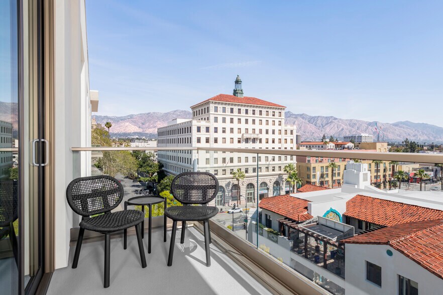 More Photos Of 550 E Colorado Blvd, Pasadena Hotel For Lease