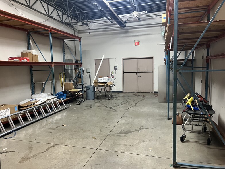 More Photos Of 5959 NW 37th St, Oklahoma City Industrial For Sale