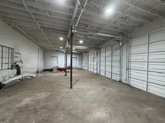 More Photos Of 753 Martin Luther King Jr Blvd, Macon-Bibb Light Distribution For Sale