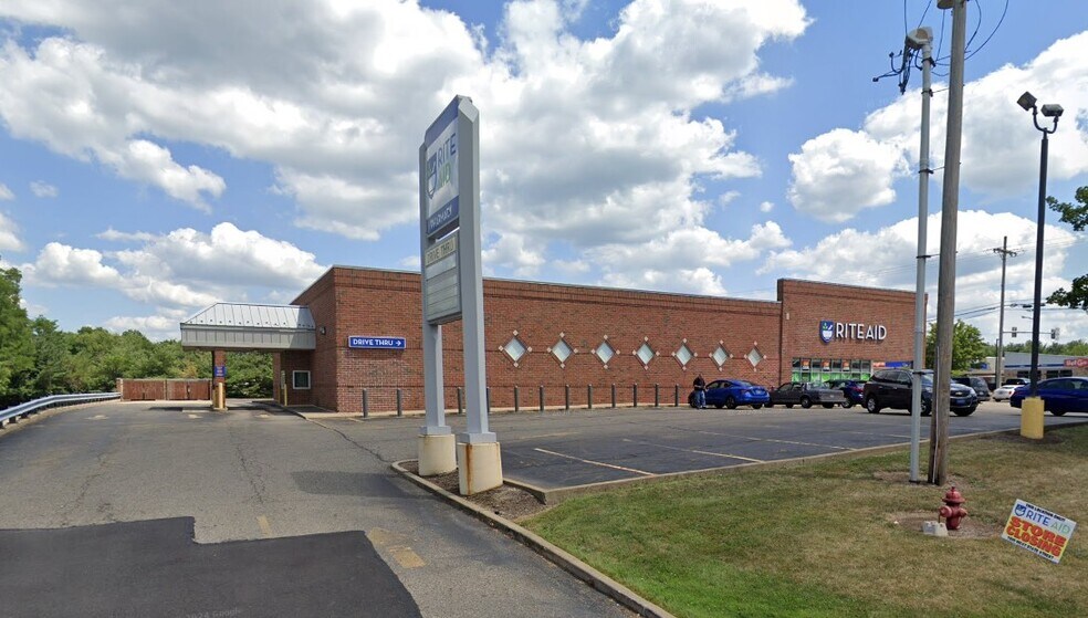 More Photos Of 1895 W State St, Alliance Drugstore For Sale