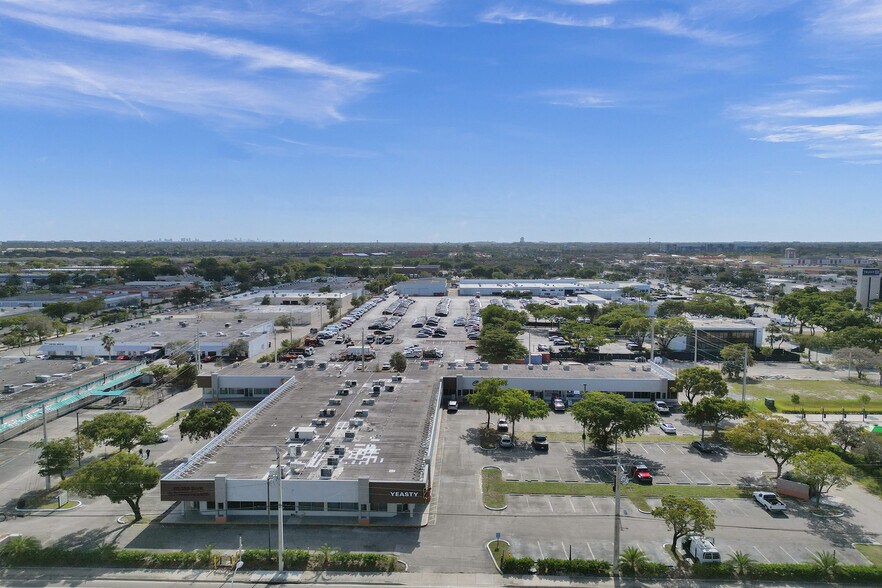 More Photos Of 3908 NW 19th St, Lauderhill Storefront For Lease