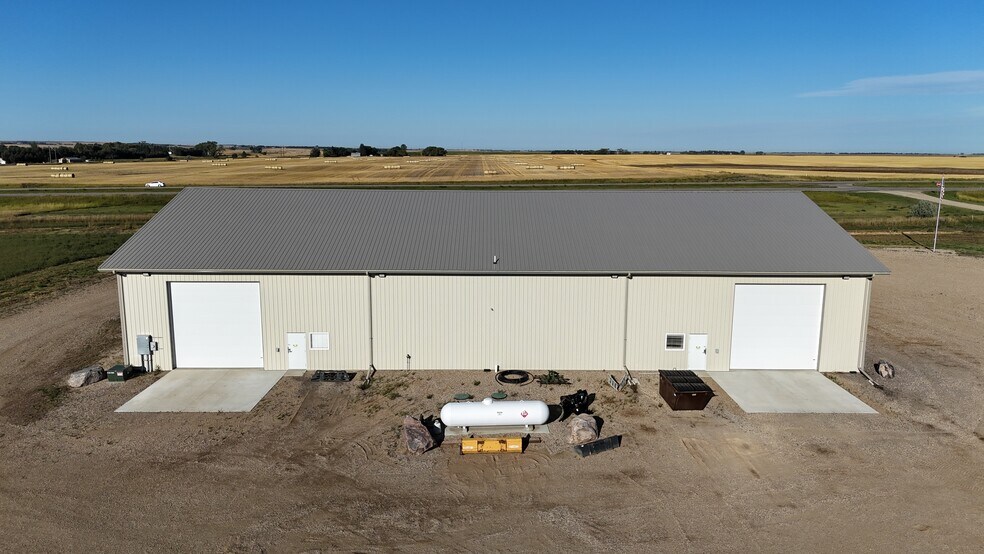 More Photos Of 10345 Hwy 83 S, Minot Flex For Sale
