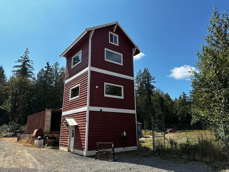 More Photos Of 747 Atlas Rd, Vader Warehouse For Sale