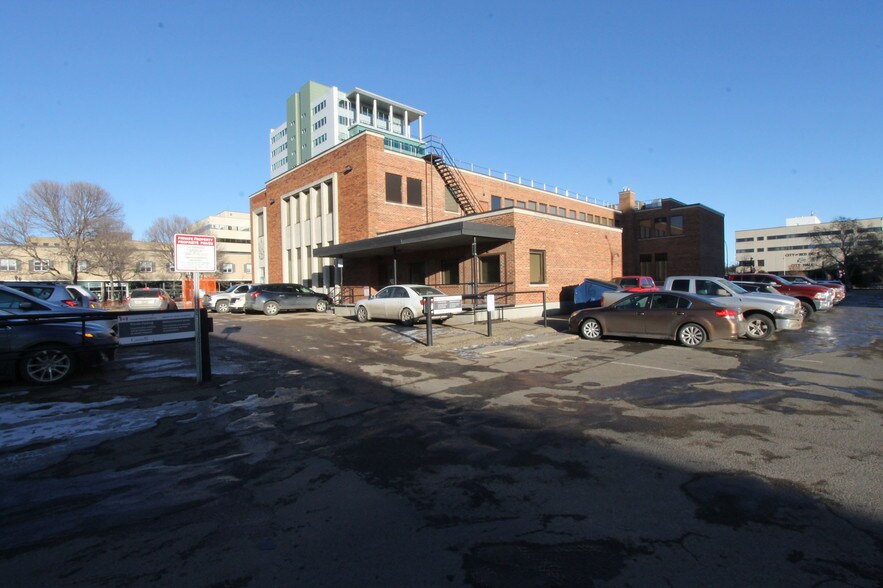 More Photos Of 4909 50 St, Red Deer Office For Lease