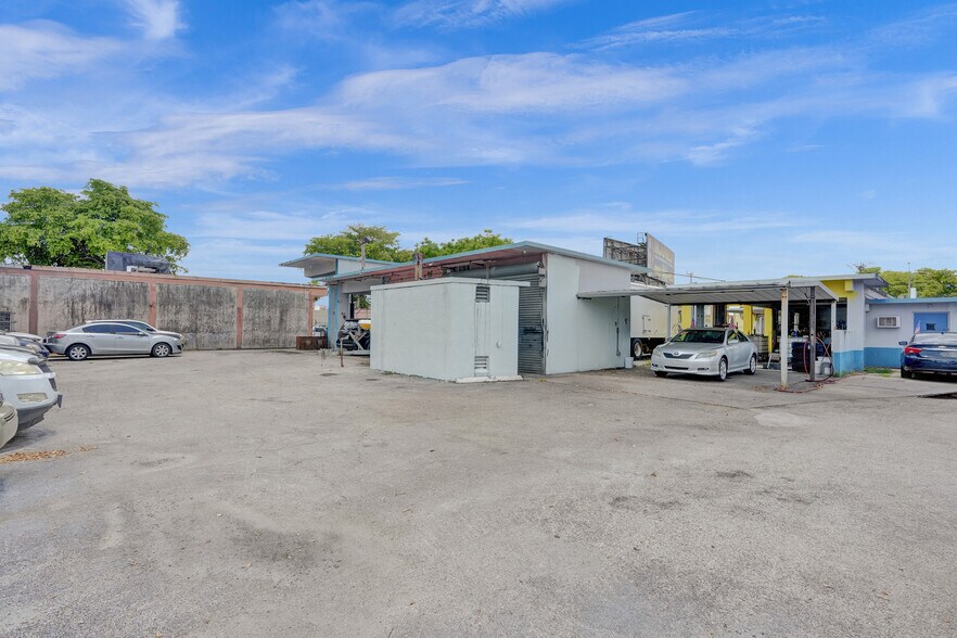 More Photos Of 5350 N State Road 7, Fort Lauderdale Auto Repair For Lease
