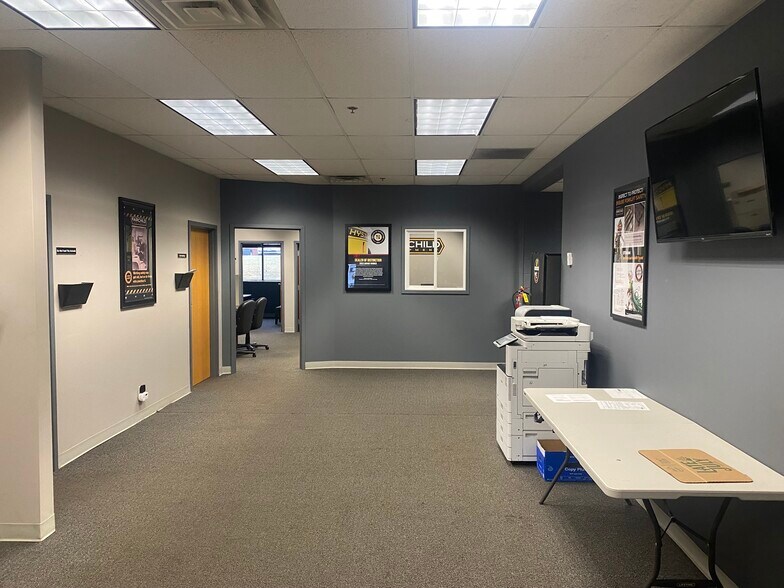 More Photos Of N50 W13824 Overview Dr, Menomonee Falls Warehouse For Sale