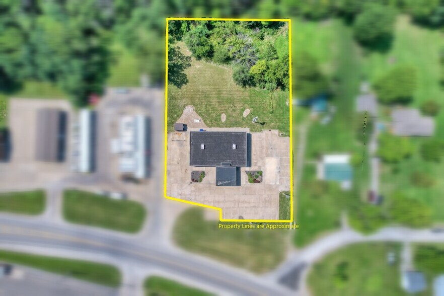 More Photos Of 1040 N 18th St, Centerville Medical For Sale