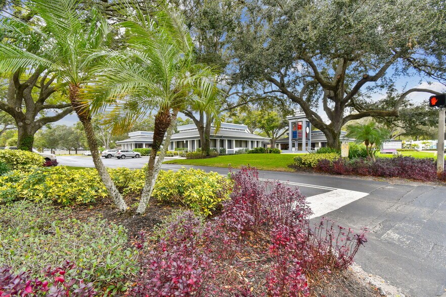 More Photos Of 3910 Northdale Blvd, Tampa Medical For Sale