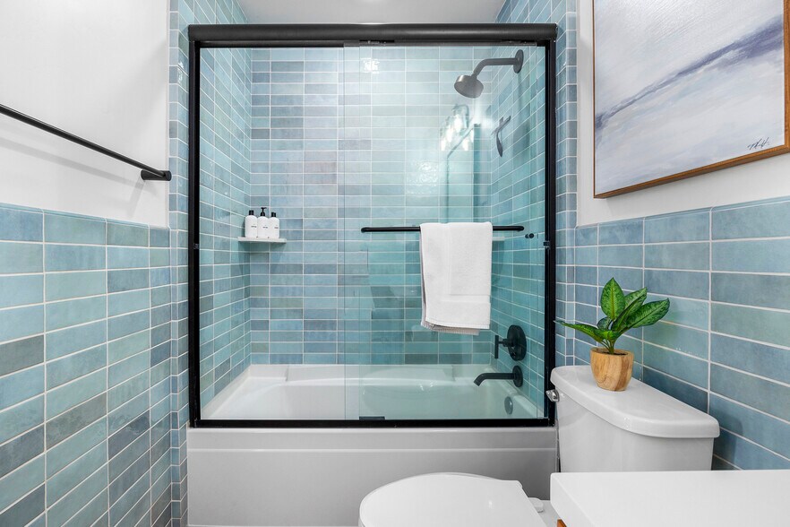 More Photos Of 208-210 Capitola Ave, Capitola Storefront Retail Residential For Sale