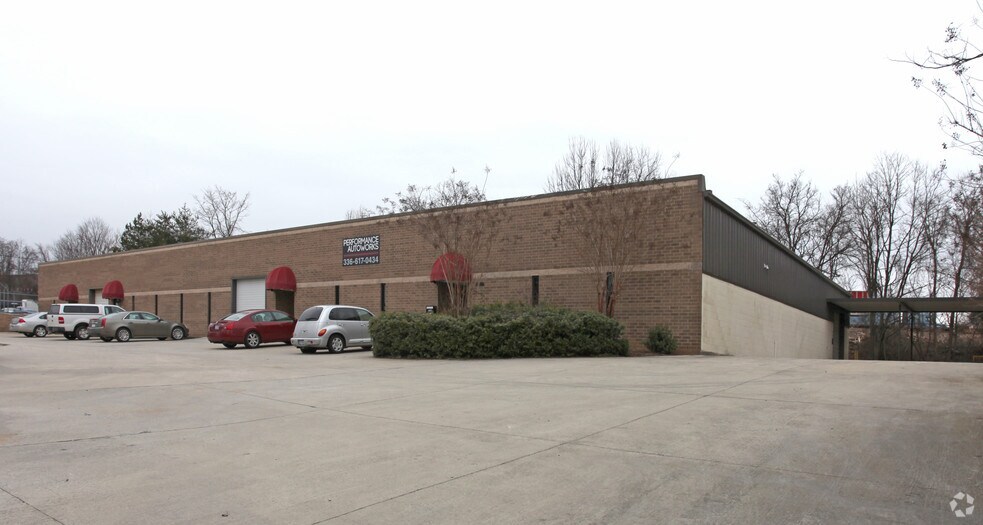 More Photos Of 2722 Immanuel Rd, Greensboro Flex For Lease