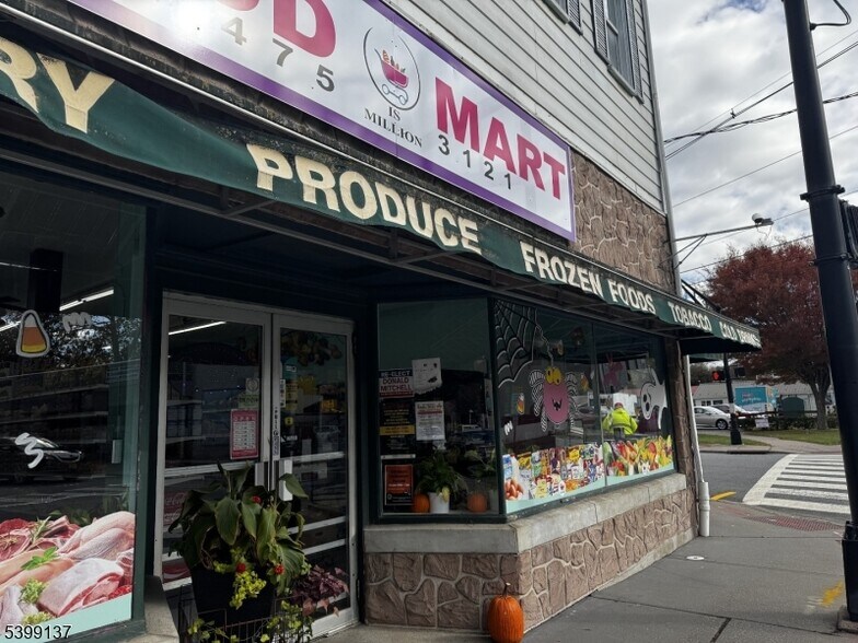 Primary Photo Of 253 Water St, Belvidere Storefront Retail Residential For Sale