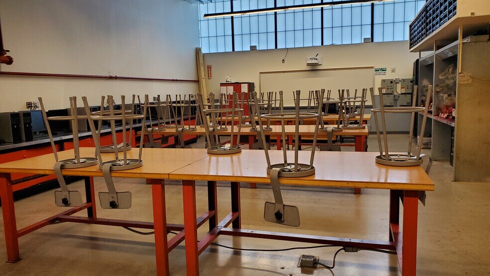 More Photos Of 43-05 20th Ave, Astoria Manufacturing For Sale