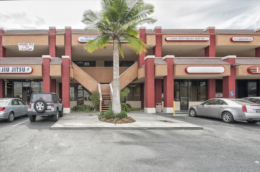 More Photos Of 4272-4390 Katella Ave, Los Alamitos Unknown For Lease