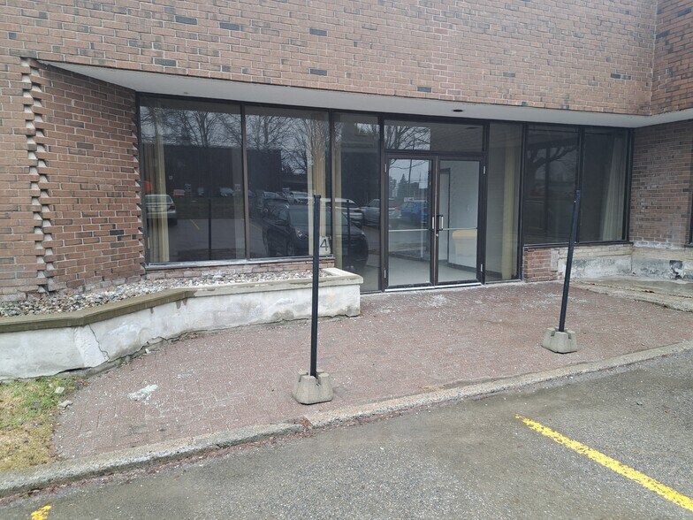More Photos Of 555 California Ave, Brockville General Retail For Lease