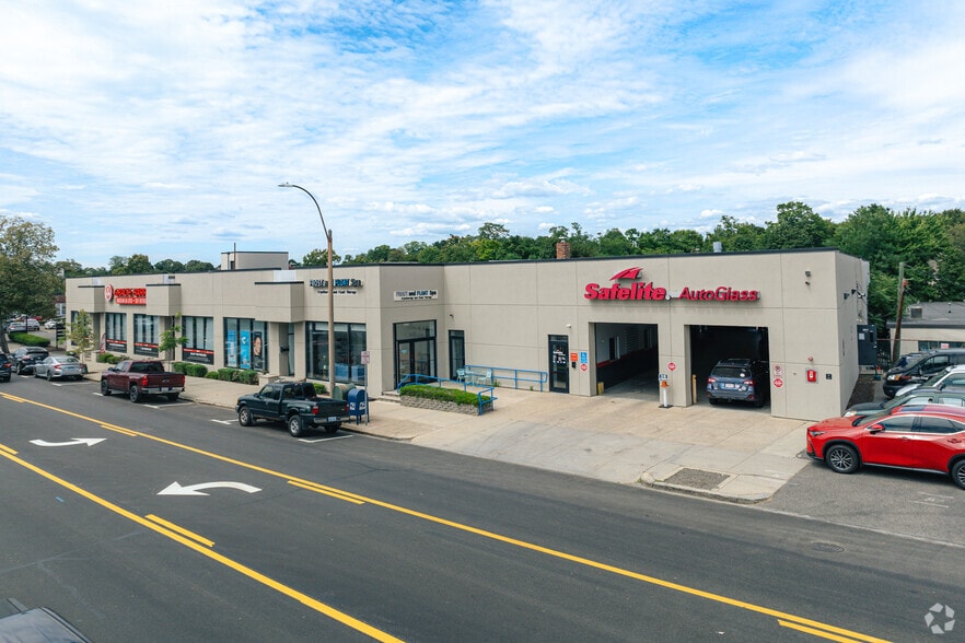 More Photos Of 1199-1209 Washington St, Newton Storefront For Lease
