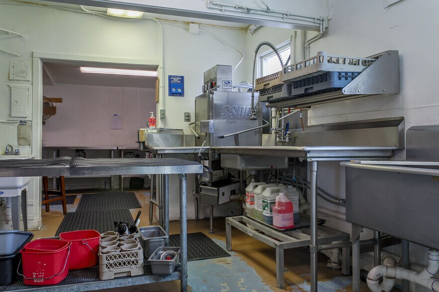More Photos Of 424 Walnut Hill Rd, North Yarmouth Restaurant For Sale
