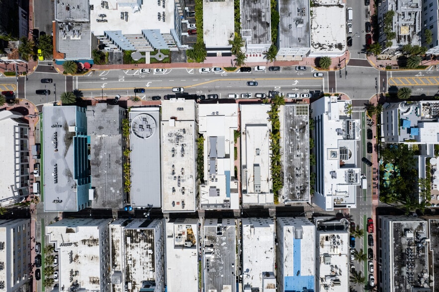 More Photos Of 721 Collins Ave, Miami Beach Storefront For Lease