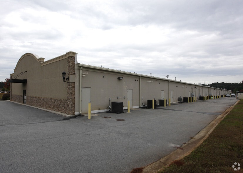 More Photos Of 4040 Chapel Hill Rd, Douglasville Storefront For Lease