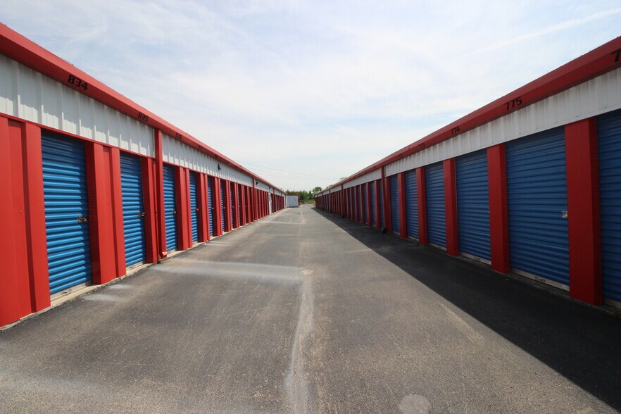 More Photos Of 1915 W Lamar Alexander Pky, Maryville Self Storage For Sale