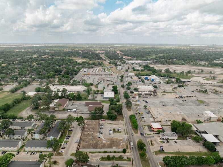More Photos Of 6501 Antoine, Houston Unknown For Lease
