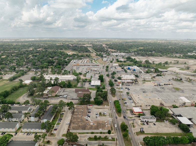 More Photos Of 6501 Antoine, Houston Unknown For Lease