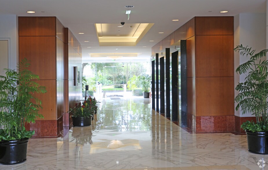 More Photos Of 100 Colonial Center Pky, Lake Mary Office For Lease