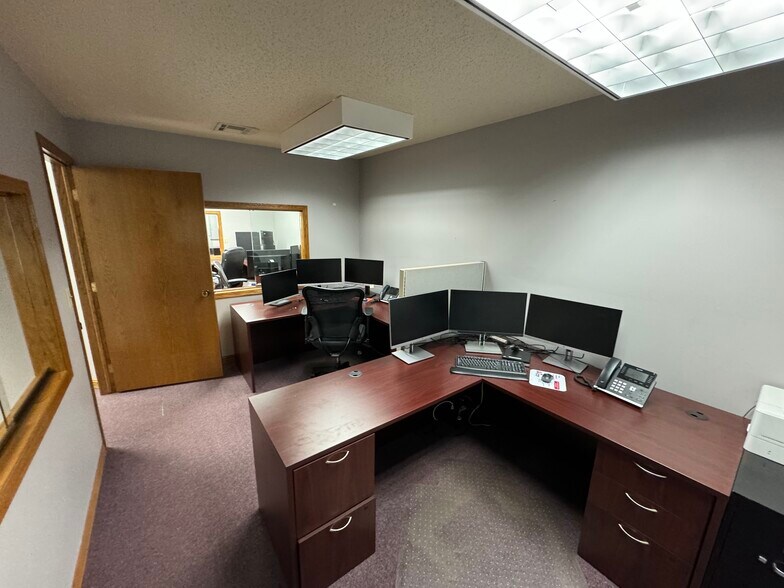 More Photos Of 1015 N 9th Ave, Brandon Industrial For Lease