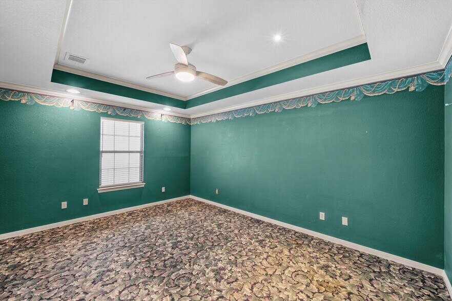 More Photos Of 103-105 E Center Street, Lorena Storefront For Sale