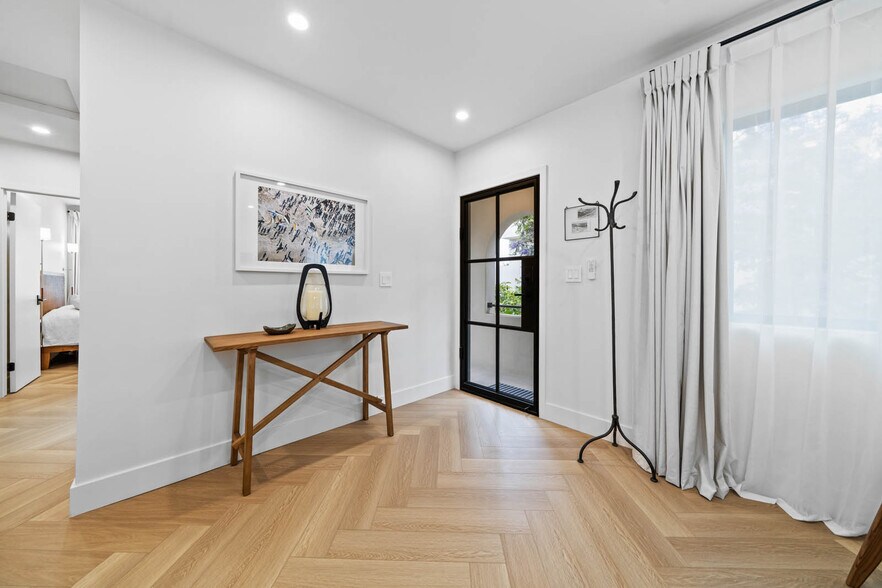 More Photos Of 7372 Fay Ave, La Jolla Multifamily For Sale