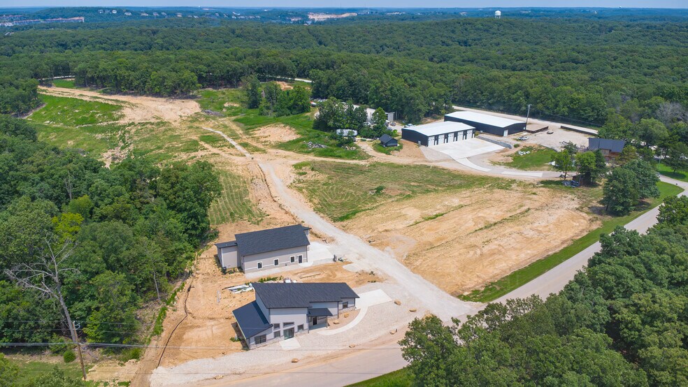 More Photos Of 100 Man Cave, Sunrise Beach Self Storage For Sale