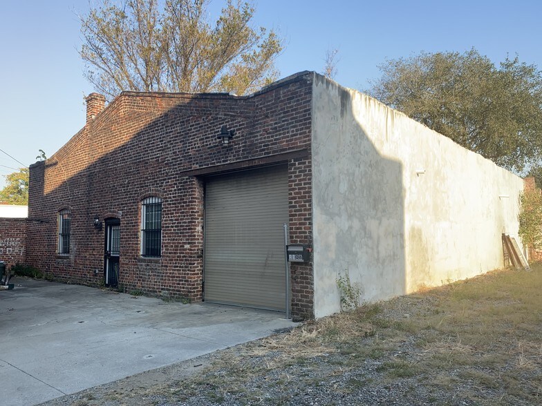 More Photos Of 1308-1310 Rear Hull St, Richmond Warehouse For Sale
