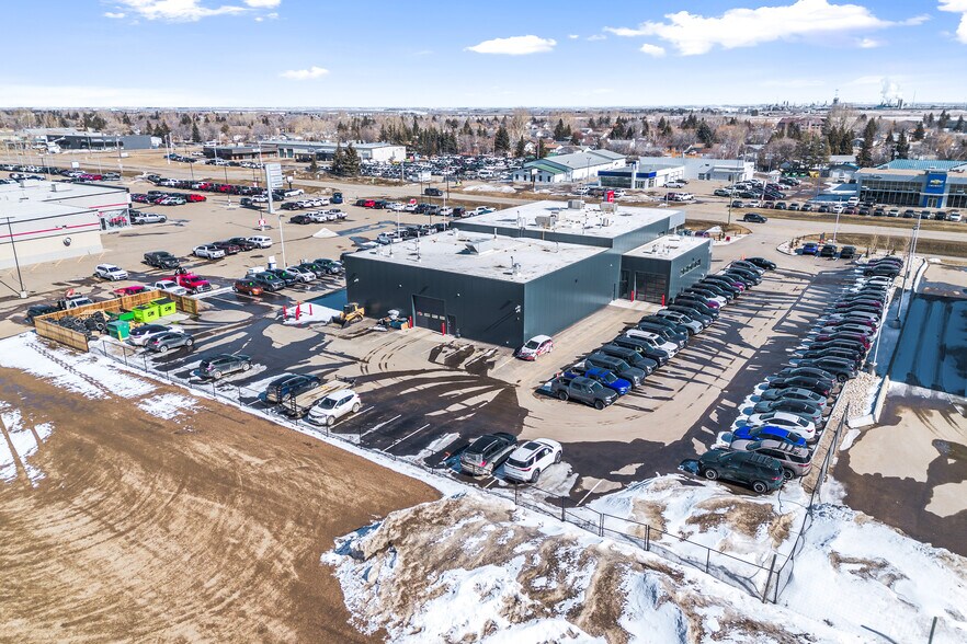 More Photos Of 2202 50 Av, Lloydminster Auto Dealership For Sale