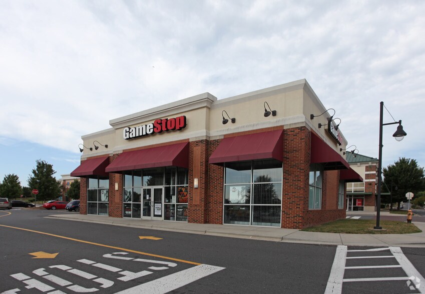 More Photos Of 1916-1930 Sardis Rd N, Charlotte Unknown For Lease