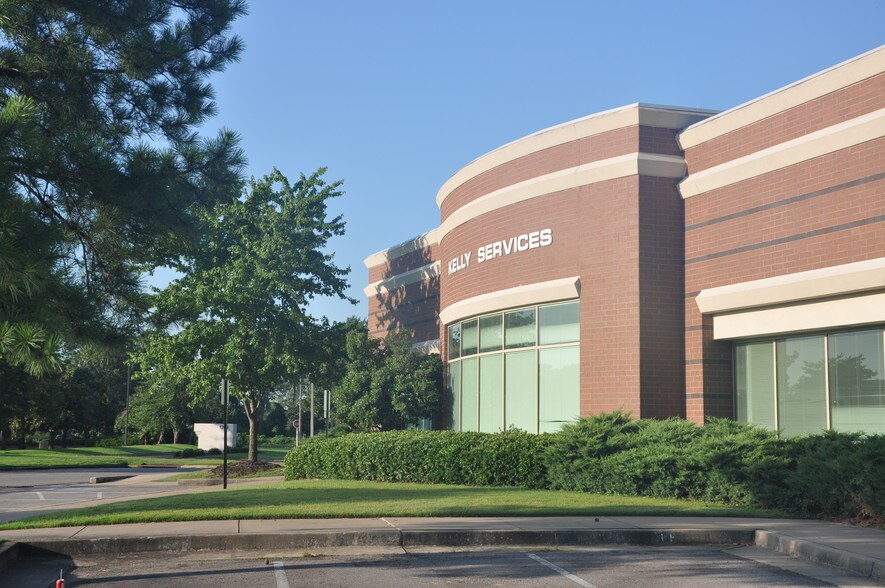 More Photos Of 1769 Paragon Pl, Memphis Light Distribution For Lease