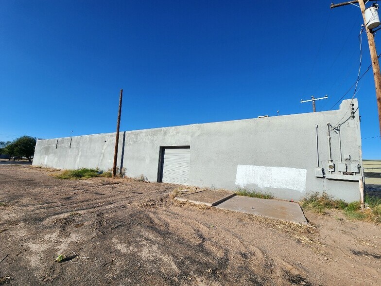 More Photos Of 429 S Main St, Coolidge Warehouse For Lease
