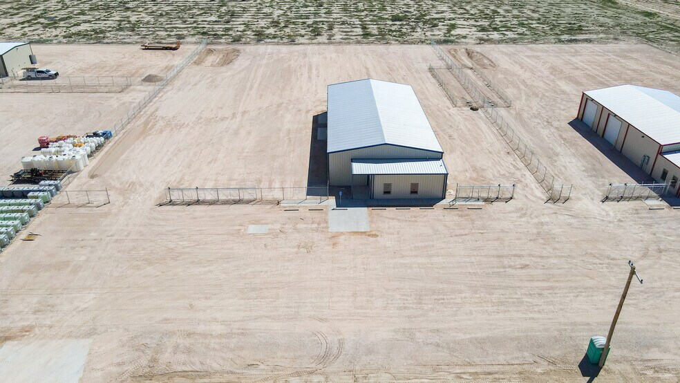 More Photos Of 2269 Ocotillo Dr, Pecos Industrial For Lease