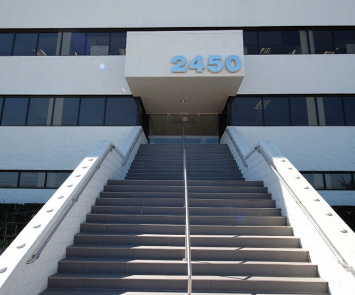 More Photos Of 2450 NASA Pky, Houston Office For Lease