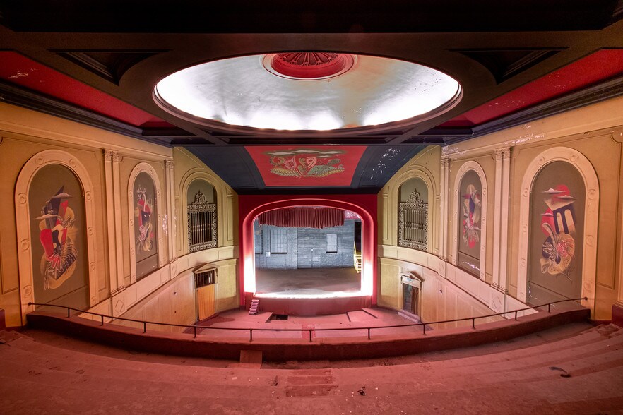 More Photos Of 401-411 N Main St, Pueblo Movie Theatre For Sale