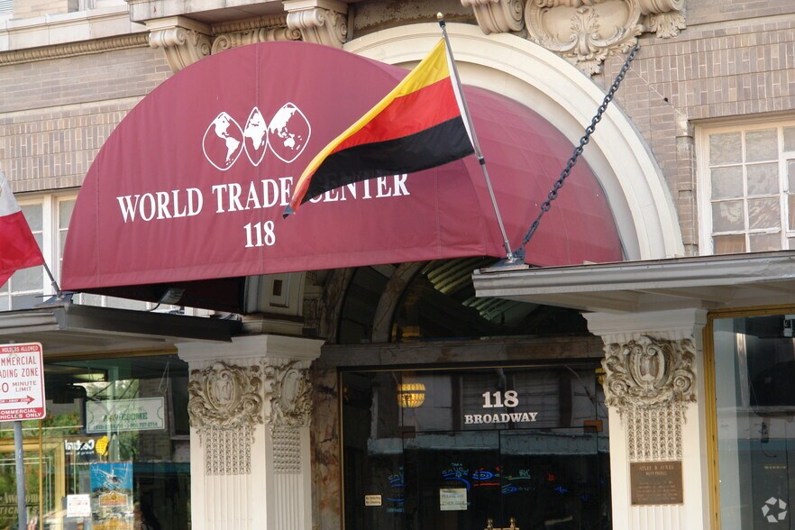 More Photos Of 118 Broadway St, San Antonio Office For Lease