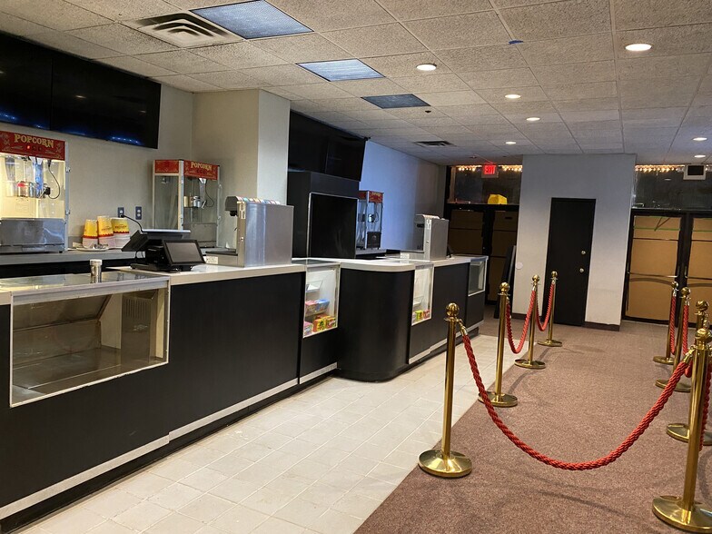 More Photos Of 23-25 W Westfield Ave, Roselle Park Storefront Retail Office For Lease