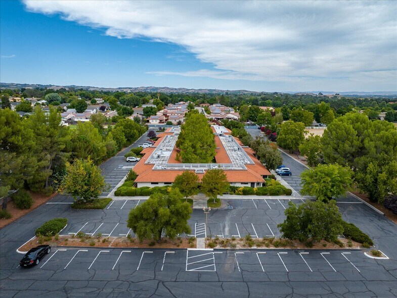 More Photos Of 1050 Las Tablas Rd, Templeton Medical For Sale