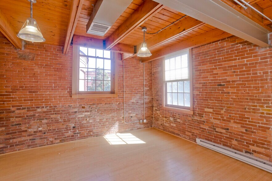 More Photos Of 244 Main St, Northampton Office Residential For Sale