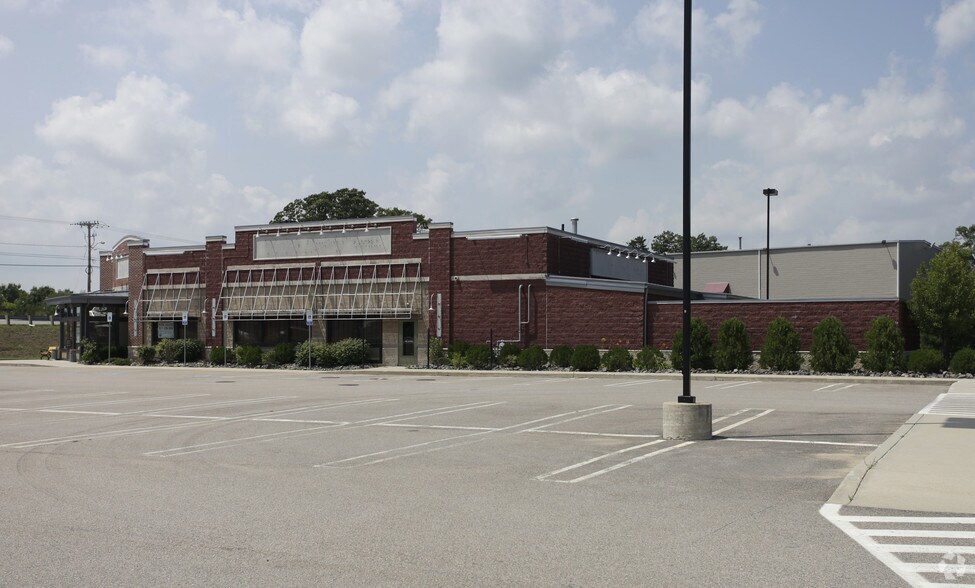 More Photos Of 10 Shops At 5 Way, Plymouth Restaurant For Lease