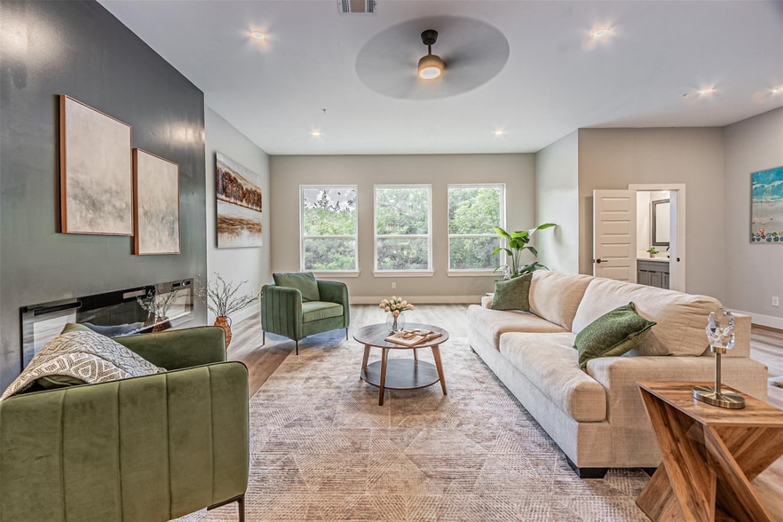 More Photos Of 2376 Longhorn St, Dallas Apartments For Sale