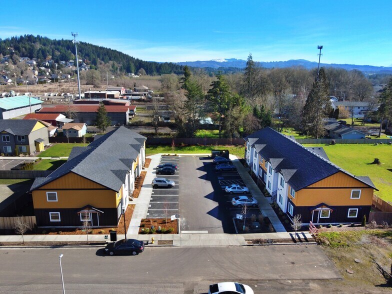 More Photos Of 219-221 SE Clark Ave, Battle Ground Apartments For Sale